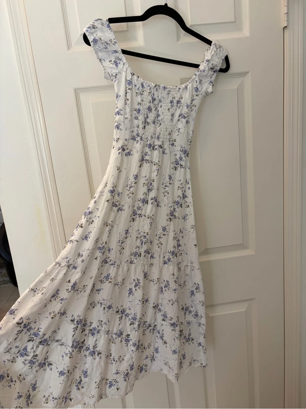 Reformation Cream Linen Midi Dress with Blue Floral Print off the shoulder 0P - Picture 3 of 5